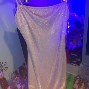 💕Glittery pink body con dress💕 with gloves
